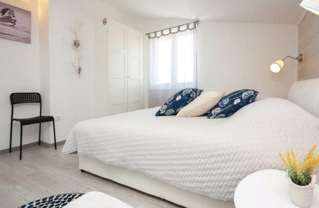 Apartmani Riva Rogoznica  Exterior photo